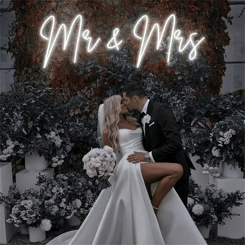Mr & Mrs Neon LED Sign Custom Wedding Wall Neon Sign Room Bedroom Hanging Neon Light Art Decoration Gifts Neon Sign Personalised