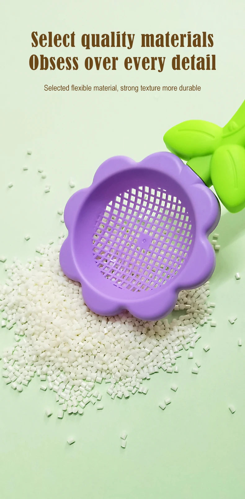 Children's beach toys, playing with sand, digging an hourglass, playing with water, shovels, buckets, and kettles, ages 1-6